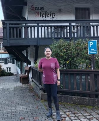 philippinische Hotelfachkraft